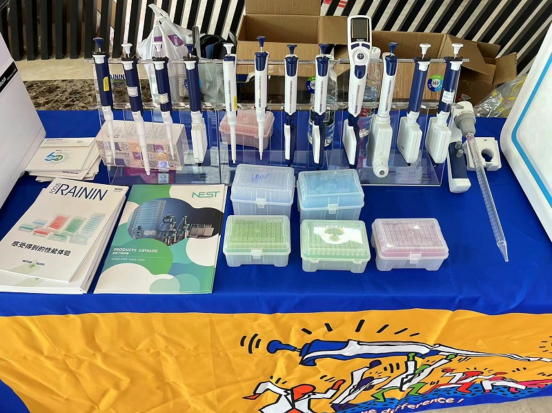 實(shí)驗(yàn)室儀器設(shè)備