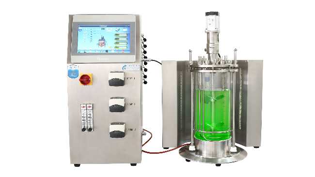 玻璃發(fā)酵罐與不銹鋼發(fā)酵罐有什么不同？