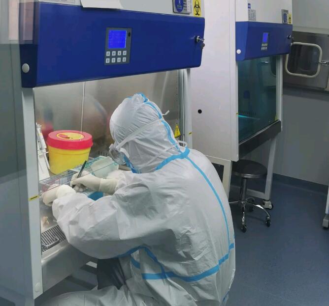 潔凈工作臺(tái)